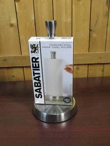 lot 34 image: Sabatier Stainless Steel Paper Towel Holder