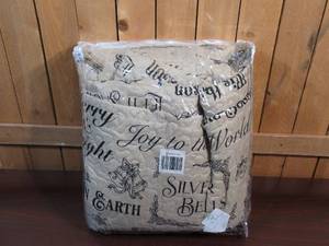 lot 95 image: Holiday Sentiments Oversized Quilt - King
