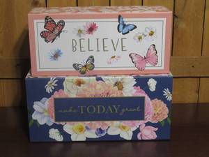 lot 75 image: Set of 2 Nesting Gift Boxes