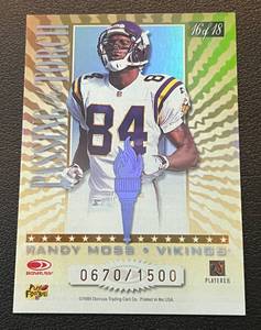 lot 123 image: Randy Moss  Chris Carter 1500 - 1999 Donruss Elite Passing the Torch #16 Insert numbered 6701500, rare football card