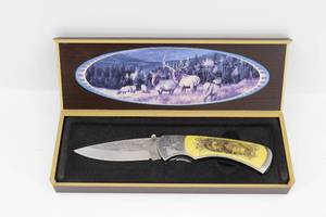 lot 8 image: Elk Carved Collectible Knife