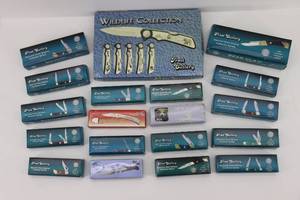 lot 10 image: Collection of Frosty Cutlery Knives