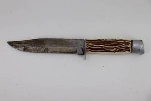 lot 22 image: Vintage Traymontina Carbon Steel Knife