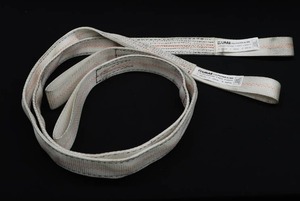 lot 34 image: LIFTALL POLYESTER SLING 2 X 6 FT LENGTH.