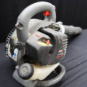 lot 44 image: CRAFTSMAN 25CC GAS BLOWER