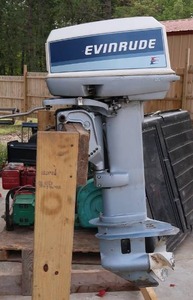lot 79 image: EVINRUDE 30 HP MOTOR