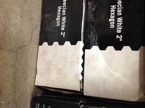 lot 34 image: Lot of Mixed Assorted Ceramic Tile Flooring Various Models and Conditions Customer Returns See Pictures