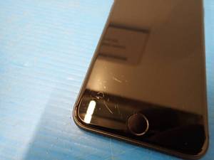 lot 17 image: Apple&nbspiphone 8 A1863  64GB of storage  Carrier status unlocked  Includes Charger