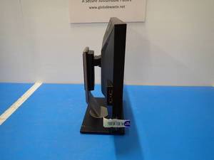 lot 29 image: Dell&nbspP2210t LCD Monitor  22 screen with 1680 x 1050 resolution  Includes power cable and VGA cable