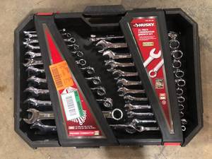 Husky SAEMM Combination Wrench Set (24-Piece)Customer Returns See Pictures