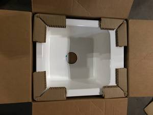 MUSTEE 17 in. x 20 in. Fiberglass Self-Rimming Utility Sink in White Customer Returns See Pictures