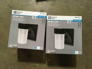 Lotof 2  Defiant Black Outdoor LED Dusk to Dawn Wall Mount Area Flood Light  Customer Returns See Pictures