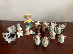Salt & Pepper Shakers & Figurines