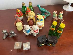 Salt & Pepper Shakers