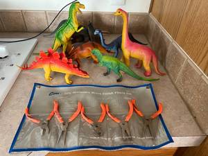 5 Pc Plier Set & Dinosaurs