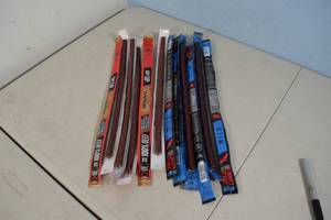 lot 112 image: 12ct Jack Links Meat Sticks Assorted Flavors