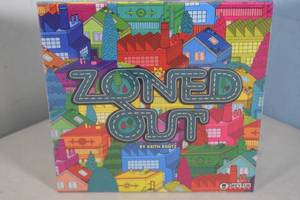 lot 250 image: Zoned Out Board Game