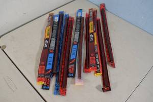 lot 119 image: 12ct Jack Links Meat Sticks Assorted Flavors