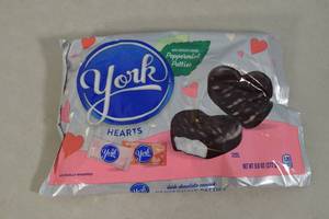 lot 189 image: 3ct York Peppermint Patties Hearts