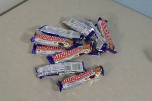 lot 200 image: 12ct Baby Ruth Chocolate Candy Bar