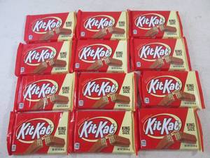 (B-3) 12 King Size Kit Kat Candy Ba...