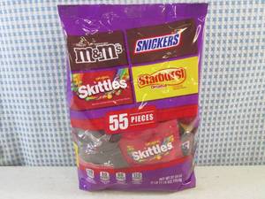 (B-3) 55pc Bag of Assorted Candy Pa...