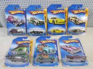 (EC1) Assorted Hot Wheels in Packag...