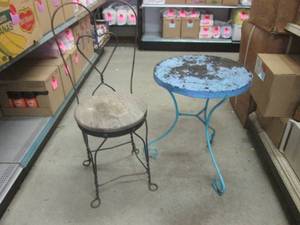 (BS) Vintage Rod Iron Chair with Wo...