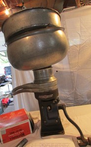 lot 14 image: Vintage Cream Separator