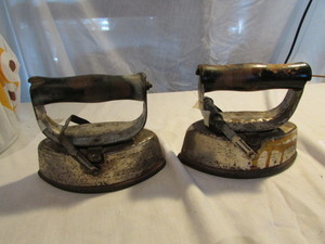 lot 18 image: Antique Irons