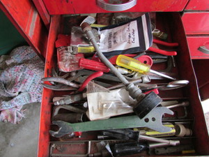 lot 26 image: Contents of Drawer