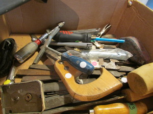 lot 32 image: Large Hand Tool Lot