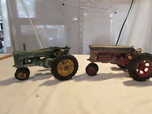 lot 38 image: Vintage Cast Tractors