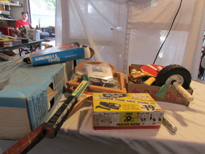 lot 55 image: Vintage Recreational Items