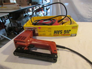 lot 83 image: Jig Saw