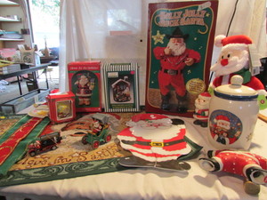 lot 103 image: Christmas Lot