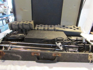 lot 117 image: Studio Type Lighting