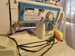 lot 149 image: Sewing Machine