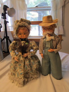 lot 174 image: Vintage Doll Dcor