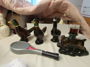 lot 195 image: Avon Collectibles