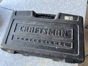 lot 4 image: Craftsman 15.6V Drill