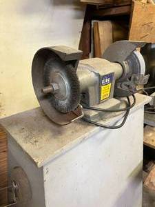 lot 43 image: Buffer  Grinder