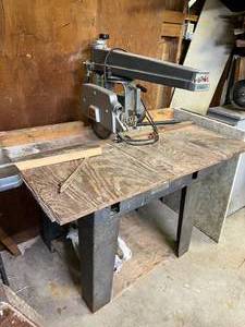 lot 42 image: Black N Decker Table Saw