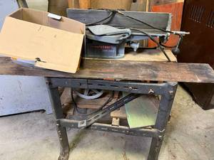 lot 44 image: 4 Precision Jointer