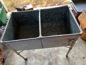 lot 70 image: Vintage Ice  Pop Cooler