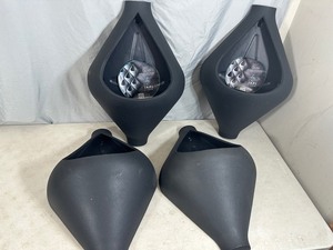 lot 95 image: 4 New Japi Wall Mount Planters