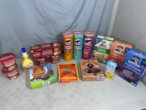 lot 119 image: Pringles, Reeses Cookie Mix, Quaker Oatmeal, and More
