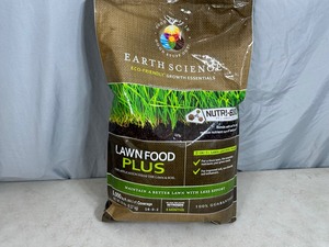 lot 50C image: New 20 lb Bag of Lawn Food Plus