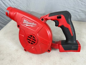 lot 9 image: Milwaukee M18 18V Lithium-Ion Cordless Compact Blower