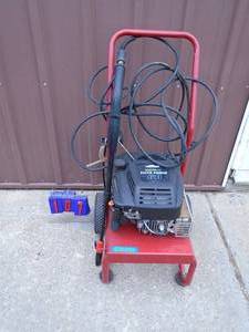 Briggs & Straton 2100 psi pressure washer with hose & wand. Motor runs. Unable to fully test with water. As shown.